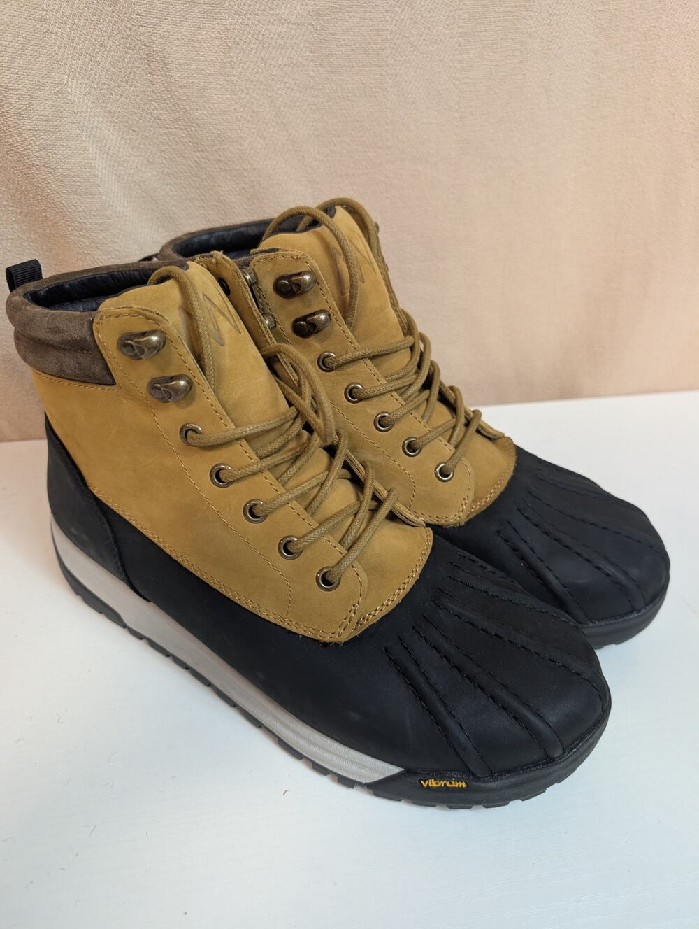 Huckberry All-Weather Waterproof Duckboot 9 Brown Leather & Rubber (1176)
